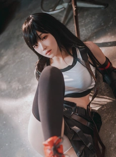 Bambi 78 DJAWA Tifa Lockhart Final Fantasy Version A